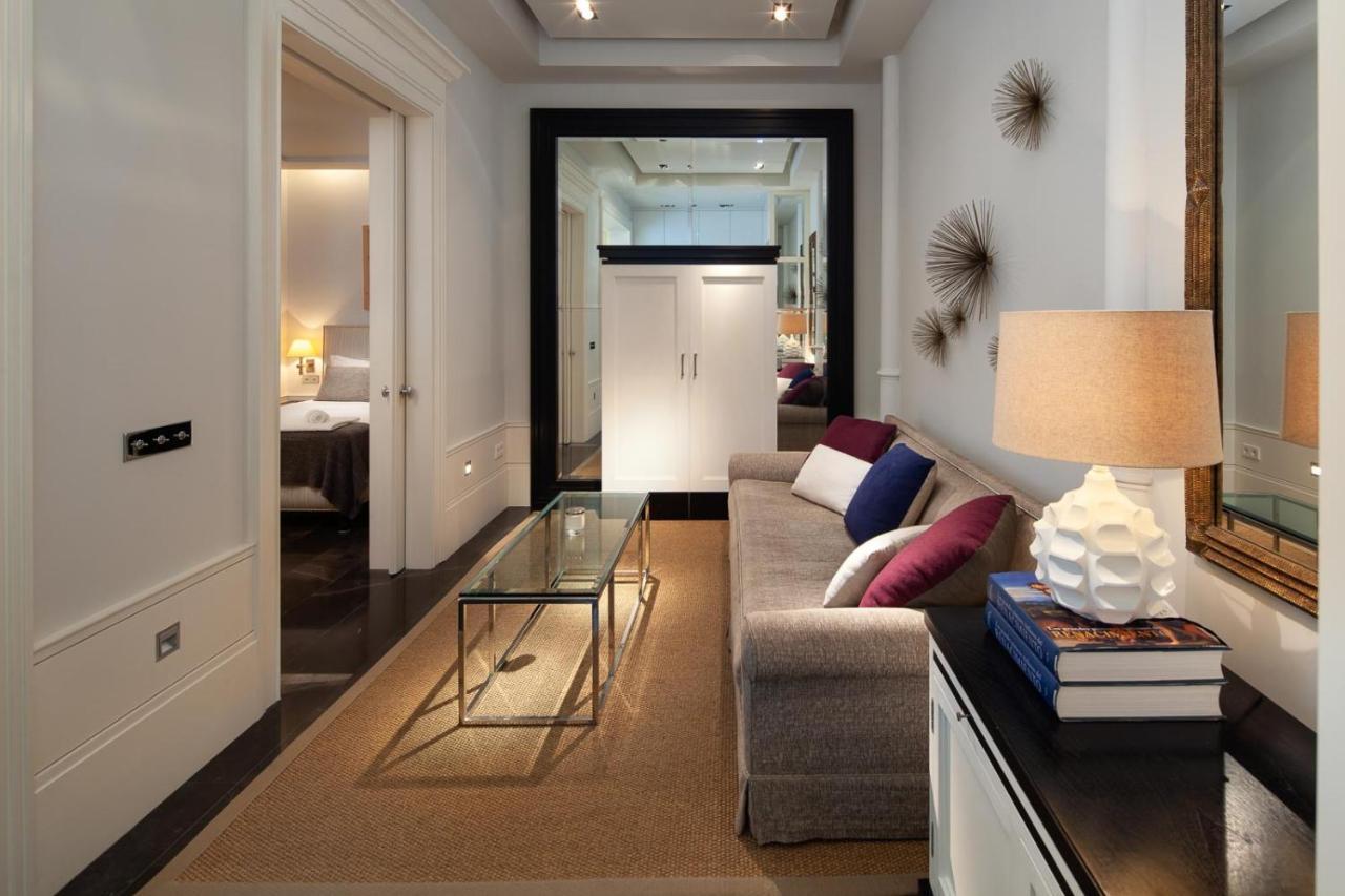 Elegante Apartamento Plaza Constitucion Málaga Exteriör bild