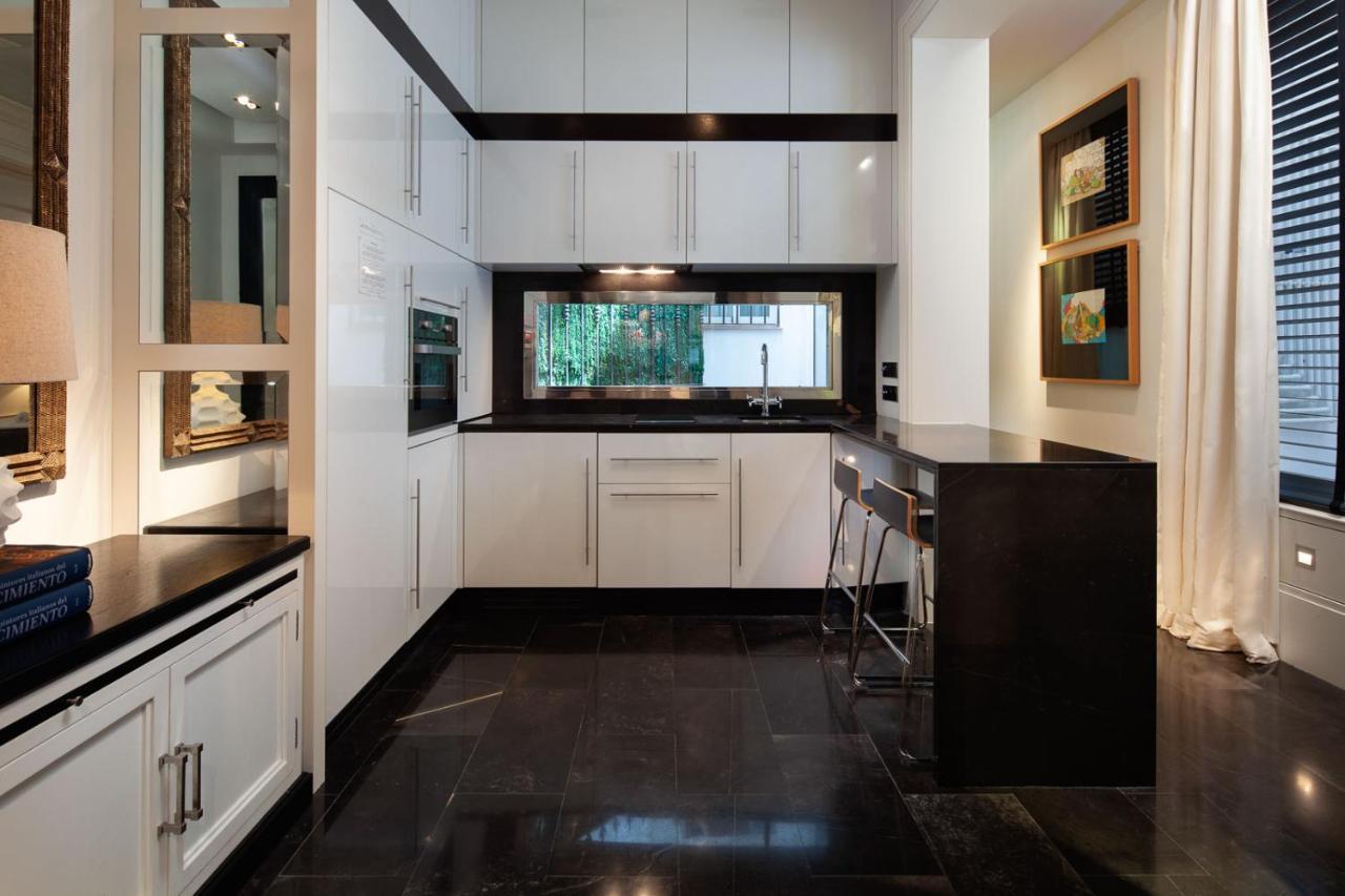 Elegante Apartamento Plaza Constitucion Málaga Exteriör bild